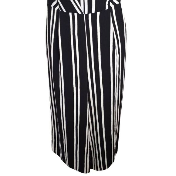 H&M BLACK & WHITE STRAPLESS JUMPSUIT SZ.2 EUC. *BELT NOT INCLUDED. - Picture 5 of 10